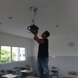 Servis Proyektor Sekolah 01